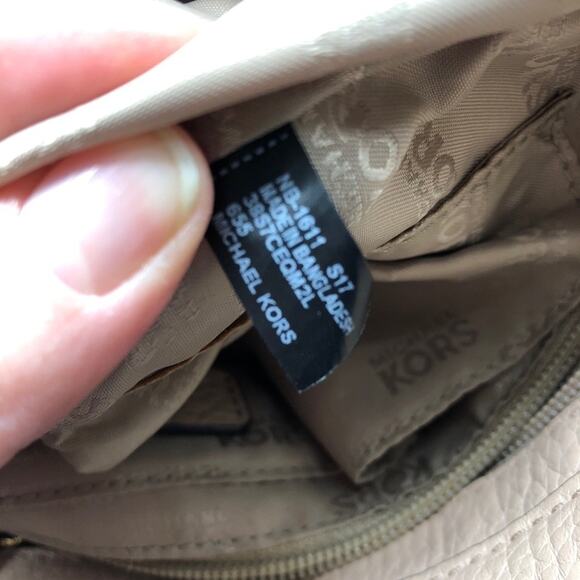 Michael Kors Blush Tan Leather Crossbody Handbag Purse Gold Hardware Bag - Picture 13 of 14